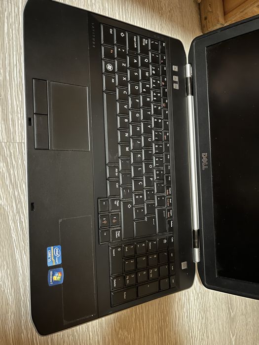 Laptop Dell Latitude E5520