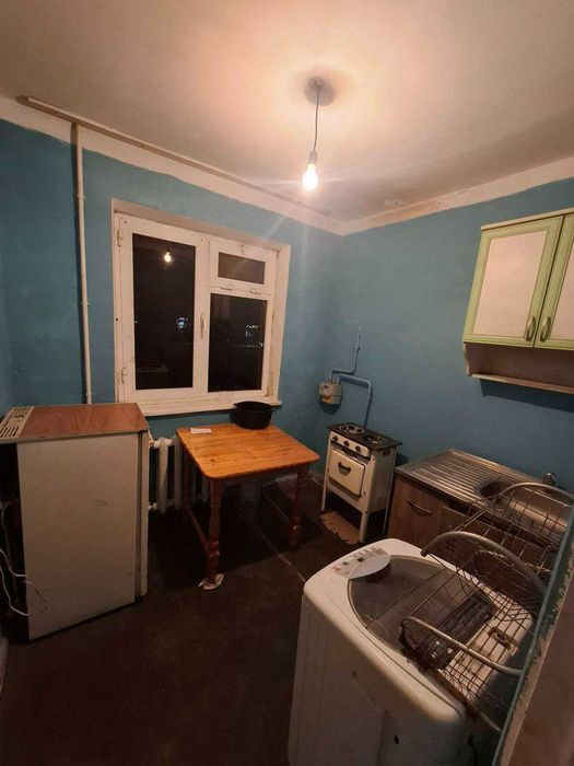 1 хоналик квартира 2 кават ижорага берилади, нихол кольцо