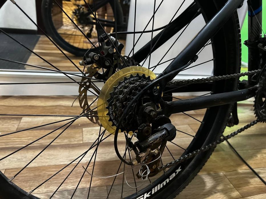 Велосипед идеальное состояние зу́р 26/24-размер