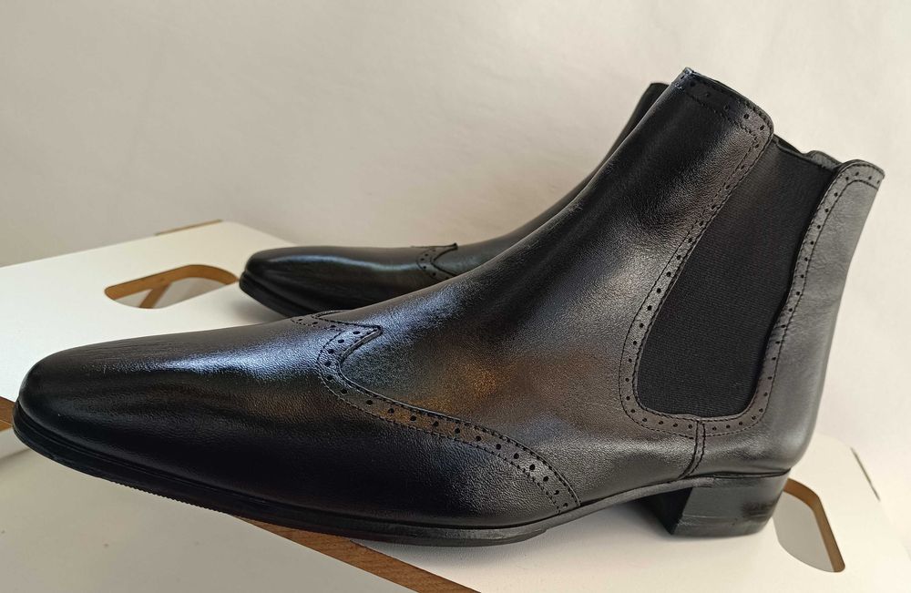 Ghete chelsea 42 lucrate manual Alain Manoukian piele naturala moale