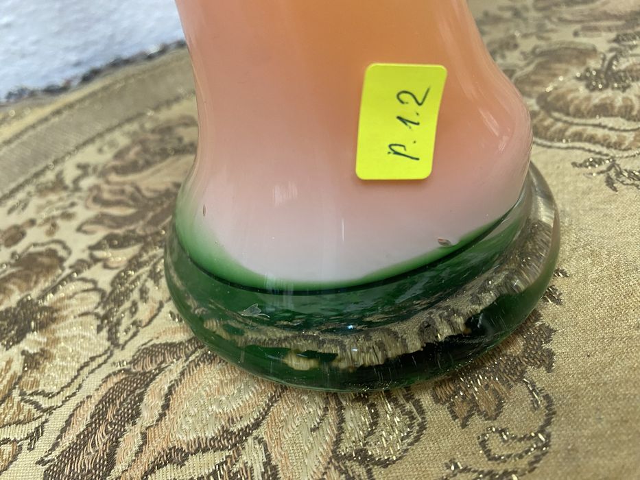 Италианска ваза от разноцветно разтопено стъкло мурано