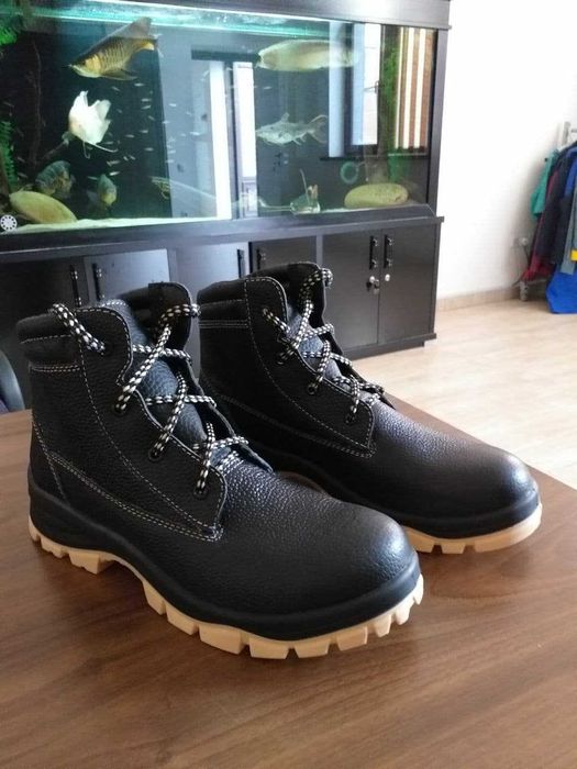 Oyoq kiyim Uniforma СКИДКА.