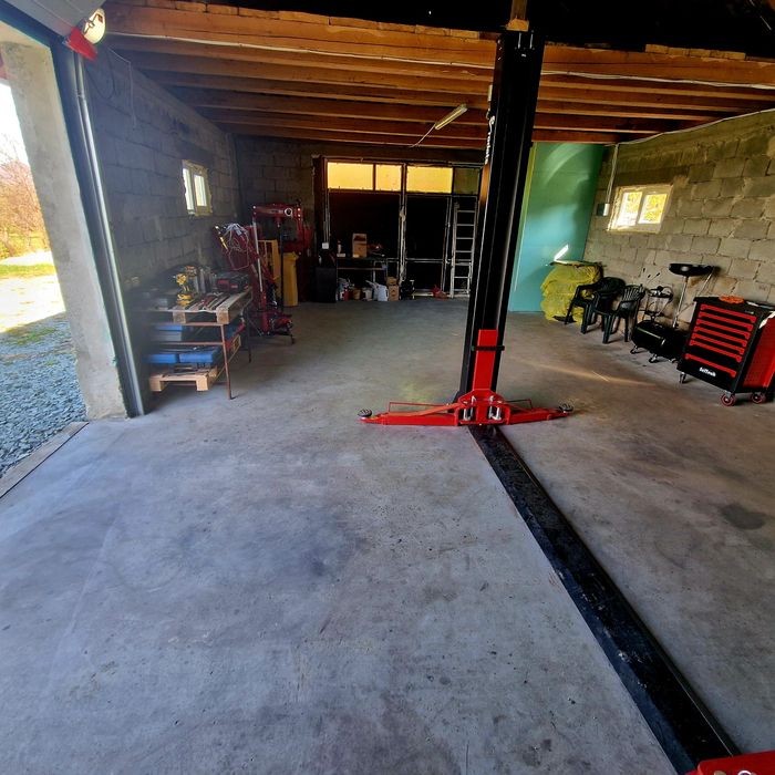 Garaj auto utilat scule elevator chirie