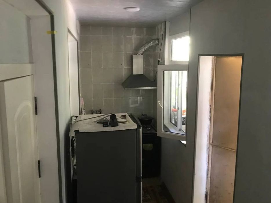 Yunsobod 12 kv 2/1/4/50 kv toza uy srochniy variyant..