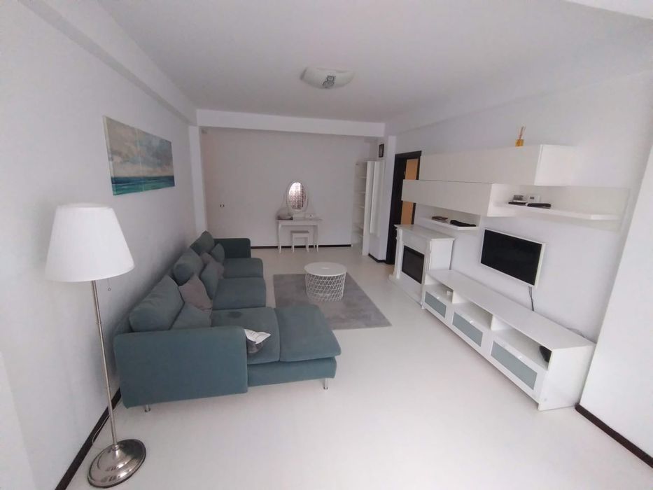 3 cam, loc de parcare inclus , 10 min Metrou Dimitrie Leonida