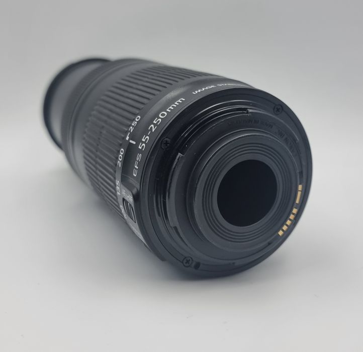 Amanet F28: Obiectiv foto DSLR Canon EF-S 55-250mm