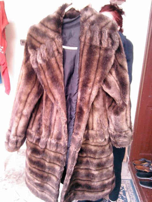Дамски палта 2броя 50лв-100лв гр. Шумен Херсон • OLX.bg