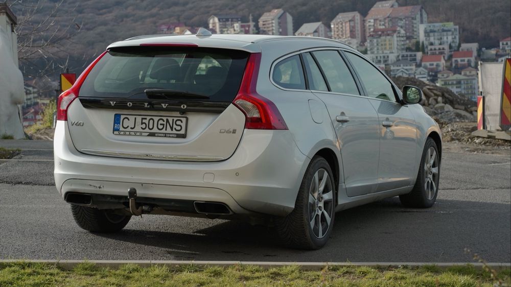 Volvo V60 D6 Plug-In Hybrid 2016 Summum