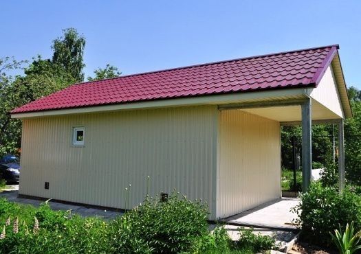 Garaj metalic din panouri sandwich  4.3 x 6.3m