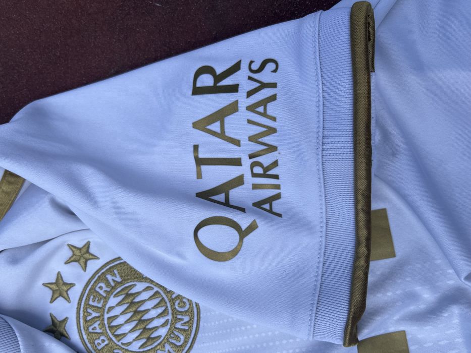 Оригинала тениска на Байерн Мюнхен 2022/2023 away kit