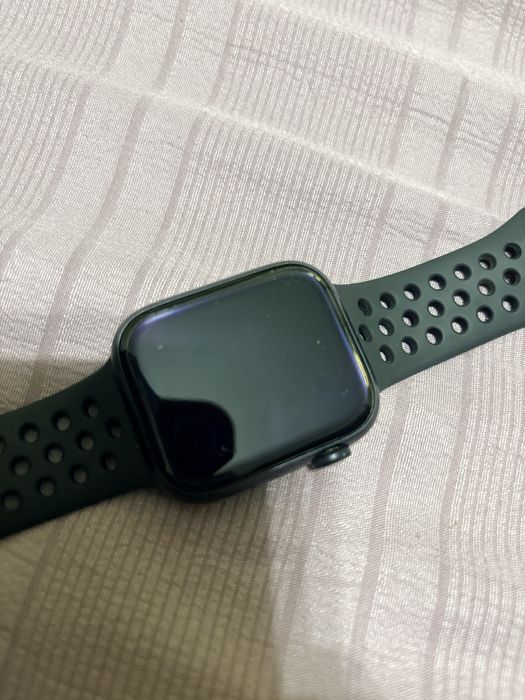Apple Watch 7 Nike