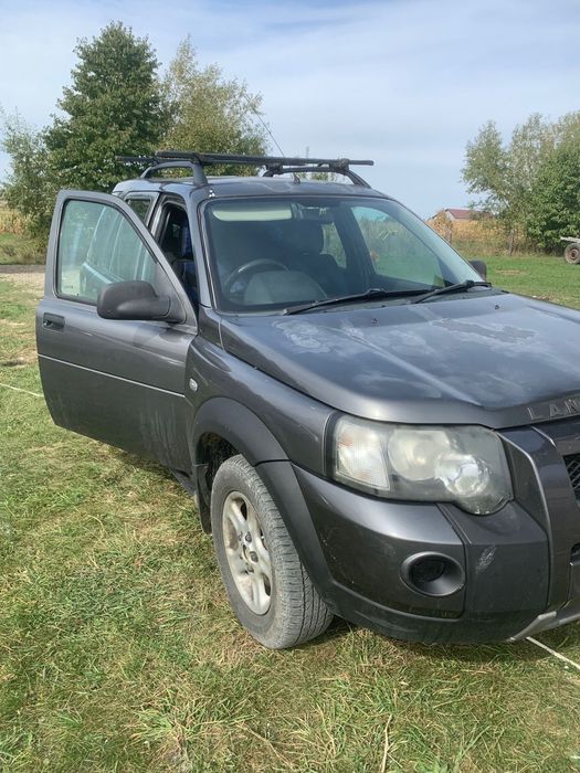 Vand Land Rover in stare buna