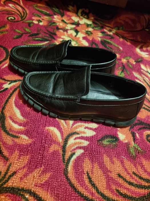 Продам туфли на мальчика