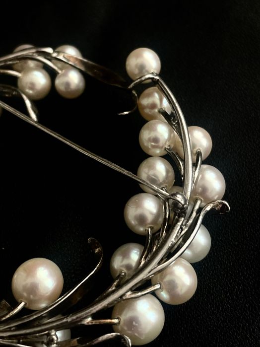 Брошка стил Микимото стерлингово сребро, истински перли,