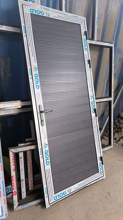 Двери входные. Межкомнатные