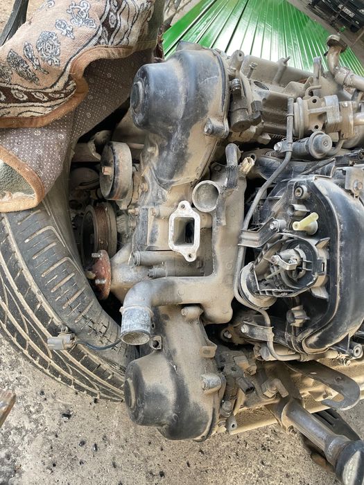 Матор тойото 200 4,7 2008