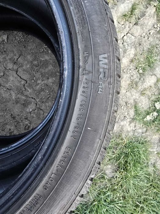 VAND ANVELOPE NOKIAN 235/45/18 iarna