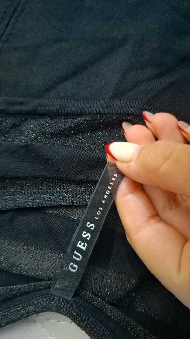 Красивое платье Guess