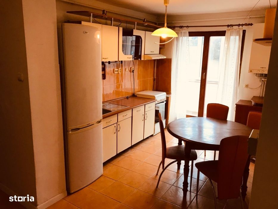 Apartament cu 4 camere, 2 balcoane închise, cartier Tudor