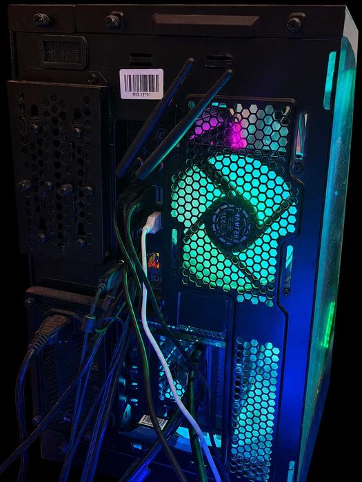 Геймърски Компютър GRIGS – Ryzen 7 9800X3D + RTX 5080