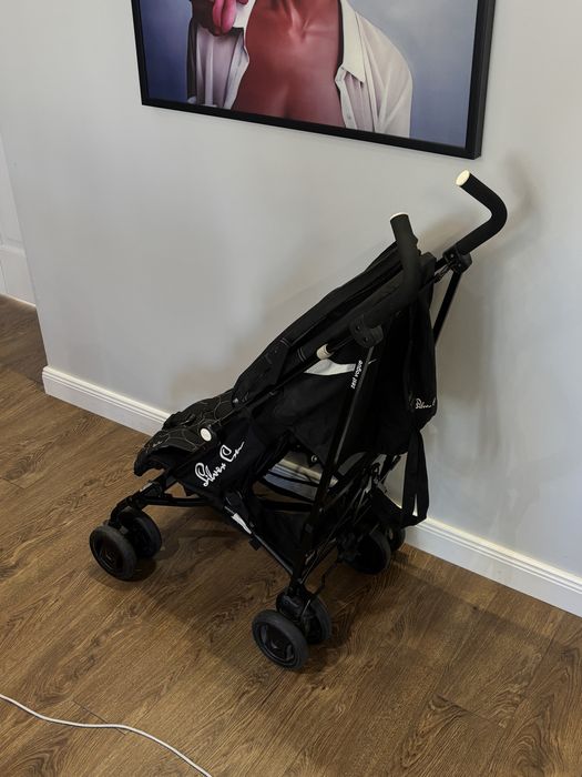 Продам коляску в хорошем состояние