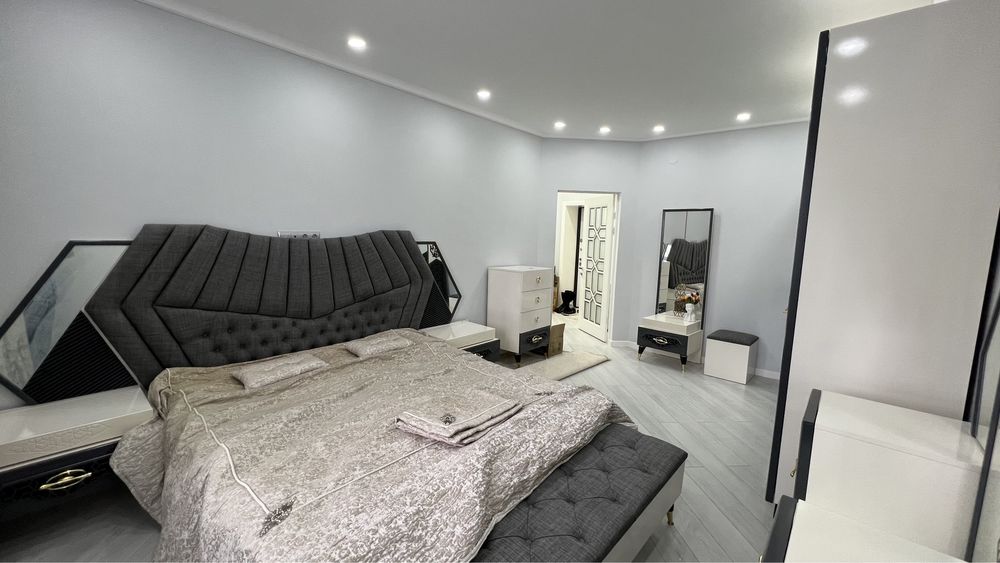 Спальный гарнитур диваны