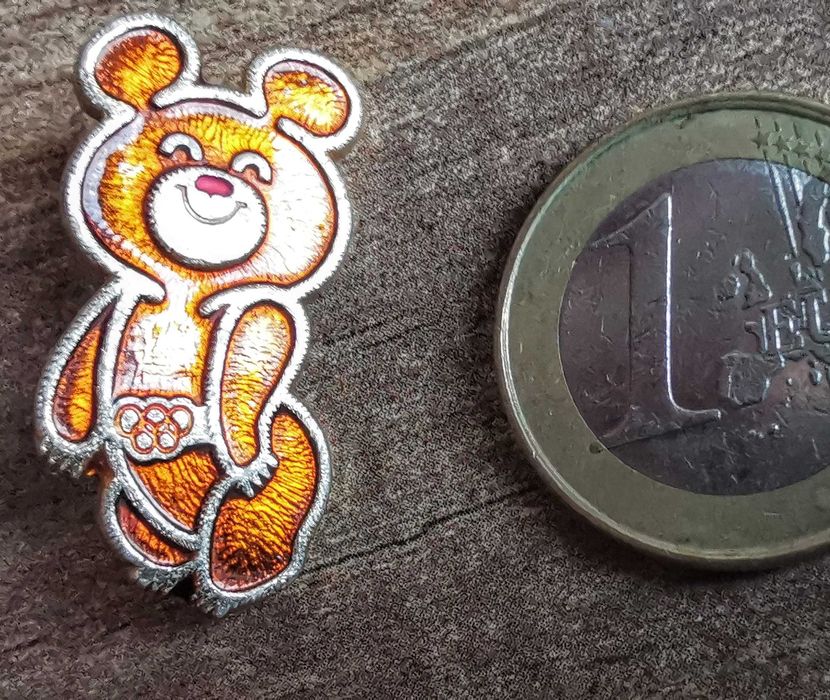 Insigne MISA, mascota jocurilor olimpice din 1980 Moscova