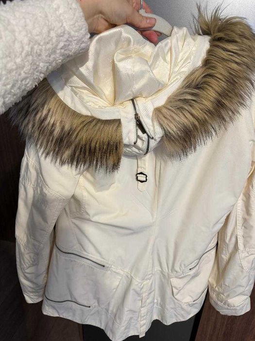 Бяло яке, bebe . Estestvena kachulka material.