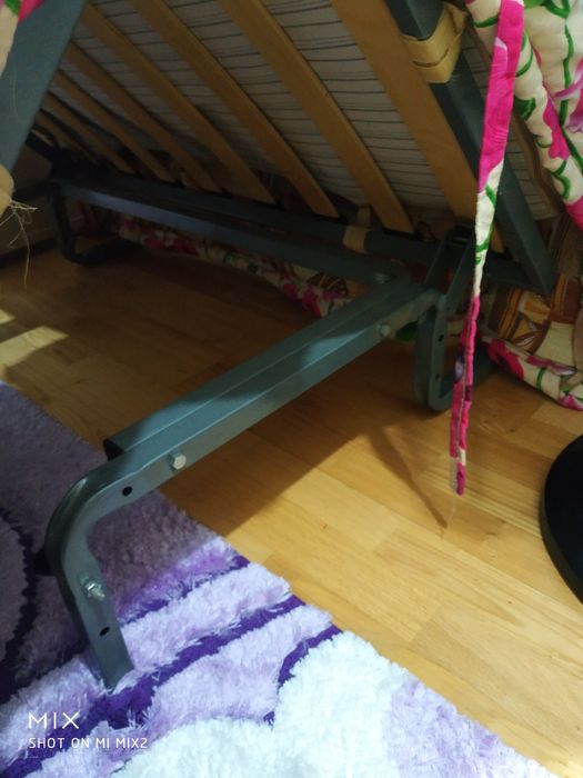 Продам диван-кровать 1.5 местный