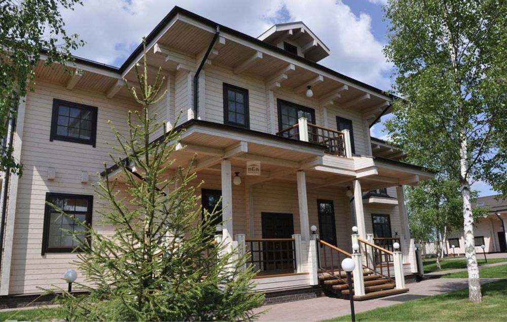 Деревянные дома , срубы , клееный брус , оцилиндрованое бревно