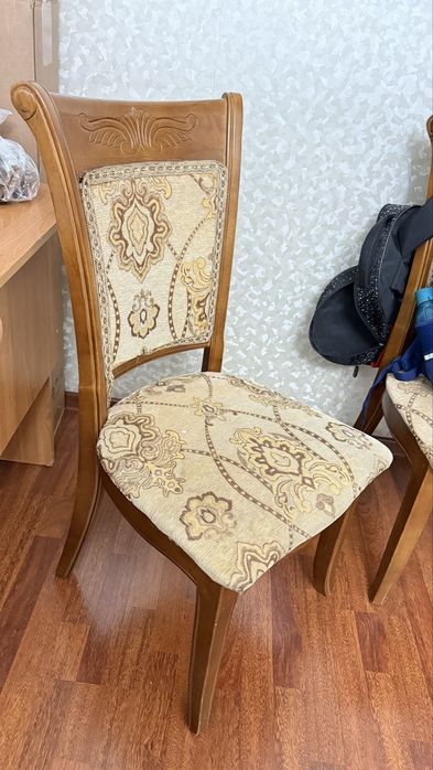 Стульчики деревянные