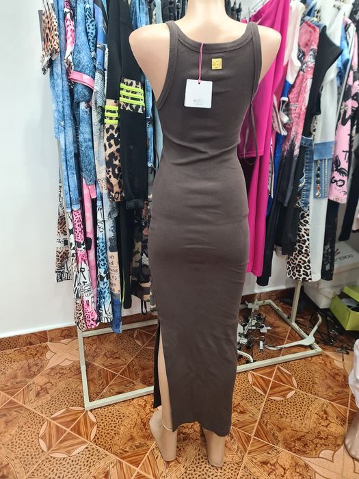 Rochie maro Schiaparelli