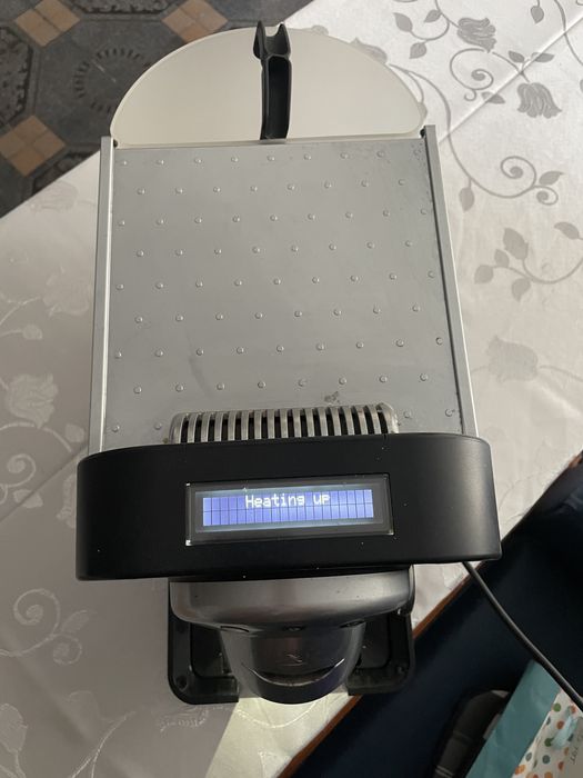 Aparat de cafea Nespresso Professional  CS100