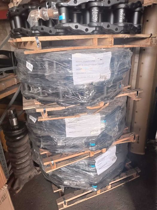 звенья гусеничной цепи Экскаватора