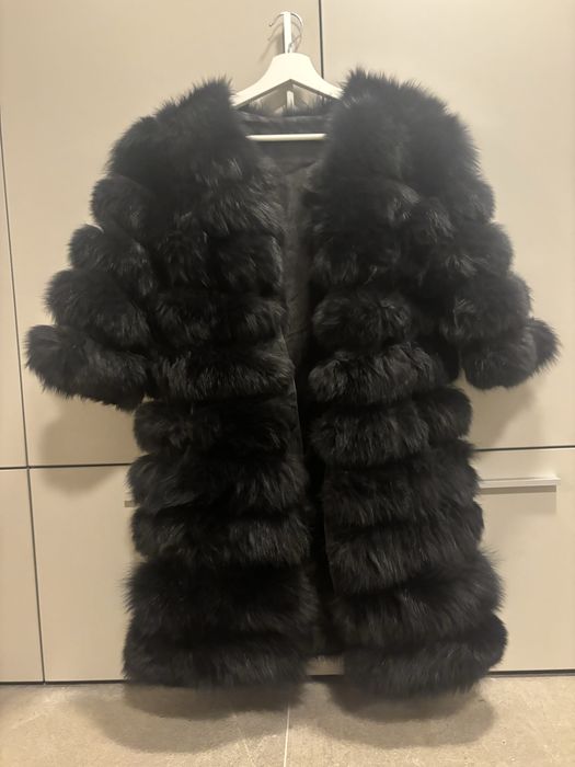 Палто естествен косъм може да се носи дълго и късо