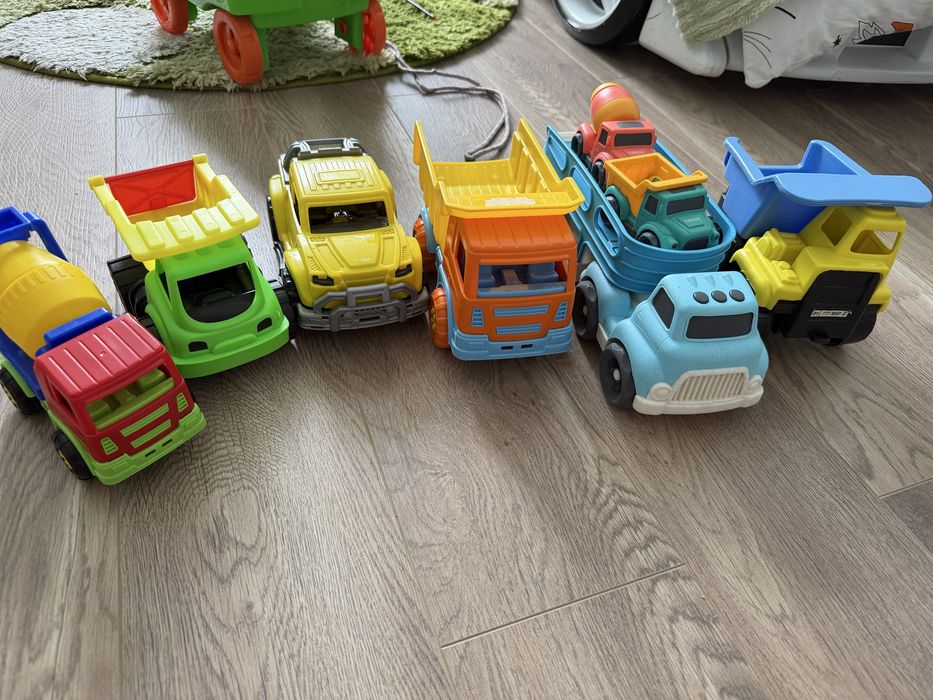 Продам игрушки - машинки