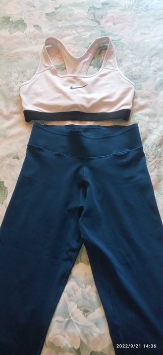 Продаются удлиненные шорты (велосипедки) и топик для спорта.