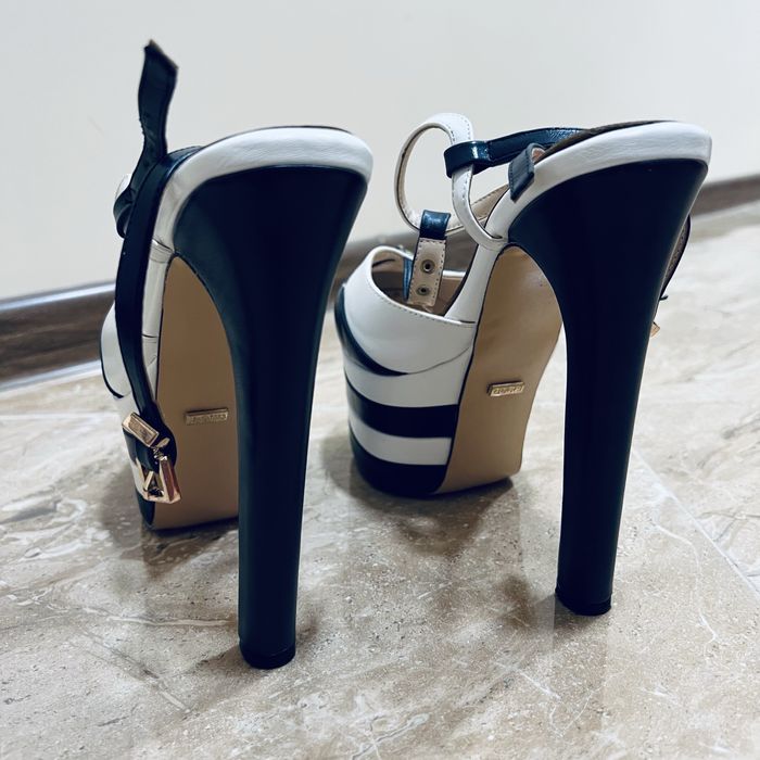 Обувки на ток Gucci