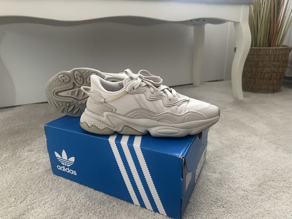 Adidasi Adidas .