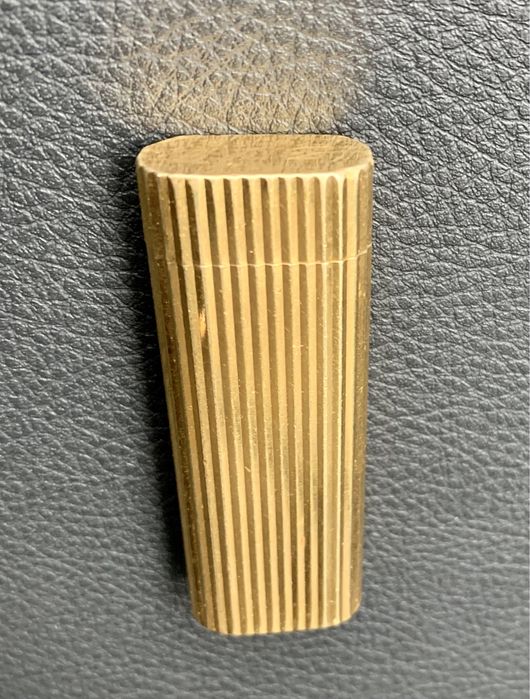 Bricheta Cartier placata aur poate pierde gaz. Pret FIX