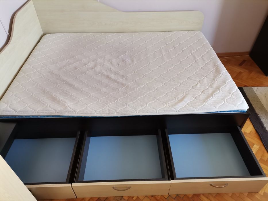 Комплект спално обзавеждане - Приста+матрак 140/200/+гардероб+скрин/