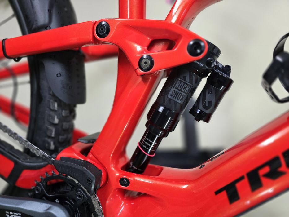 Trek fuel Exe 9.8 GX AXS, size L, Lava