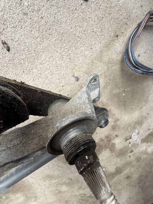 Трапеция дворников на БМВ Е34