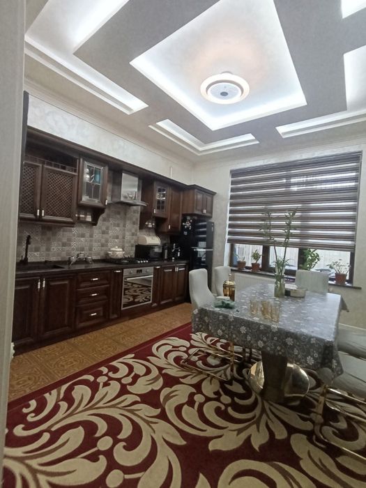 Сотилади Мойкоргонда 6 сотих 9 та хона