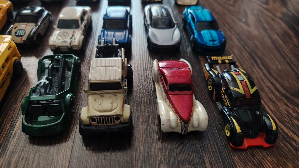 Hot wheels 60 броя