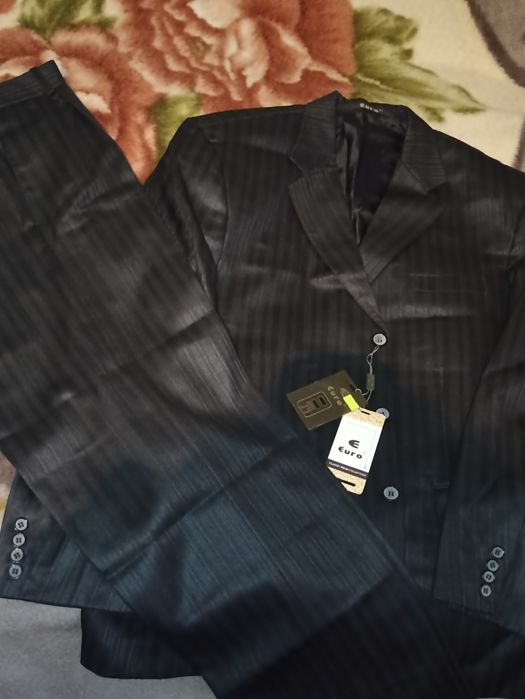 Yangi kiyilmagan Kastyum shim