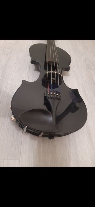 Vioara  Zeta.model cv 45 noua