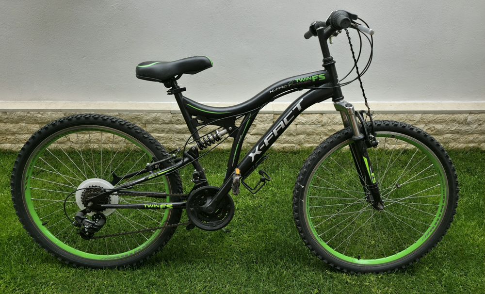 Bicicletă BMX si X-Fact