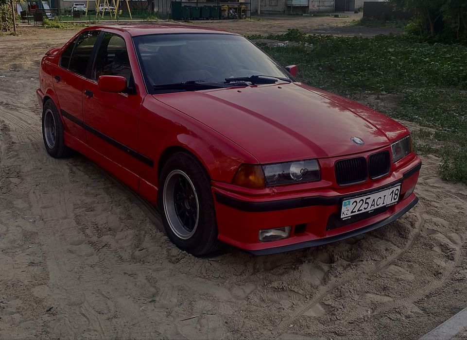 BMW e36 бмв 318is