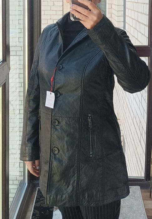 Кожаная женская куртка